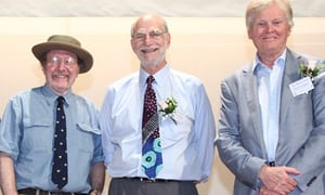 Jeffrey C. Hall, Michael Rosbash e Michael W. Young
