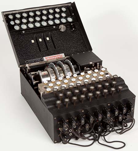 A máquina de encriptar Enigma
