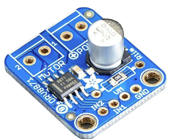 Uma placa de controle com CI comutador de 5 A da STMicroelectronics disponibilizada pela Mouser Electronics
