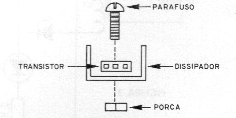 Figura 4 – O transistor no dissipador Figura 4 – O transistor no dissipador